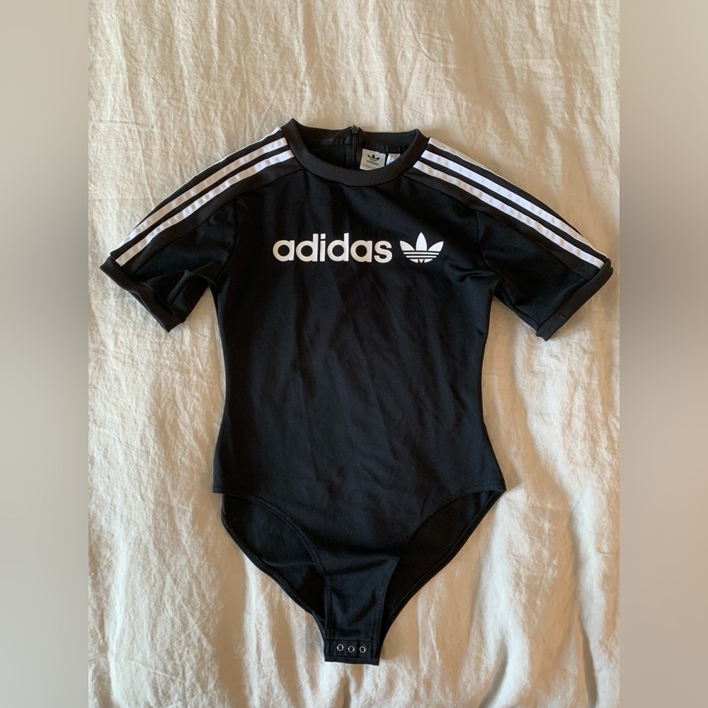 💐3 for $50💐 Adidas One Piece Classic